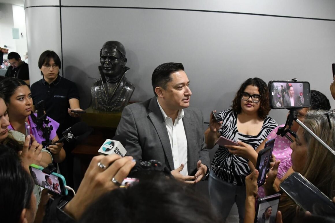 IMG-20260908-WA0032 “¿A qué le tienen miedo: a la cooperación internacional?”: Chávez