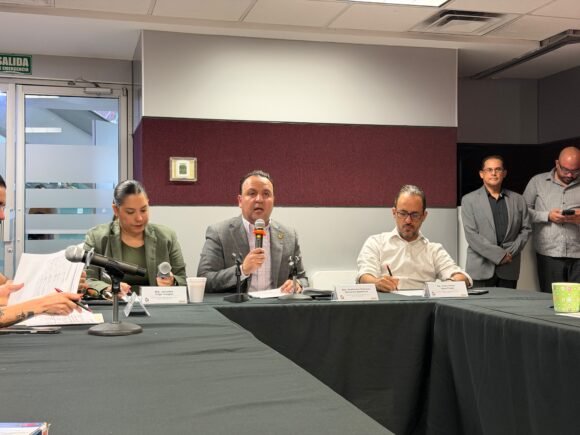 Avanza en Comisión iniciativa para otorgar fuero al titular de la ASE