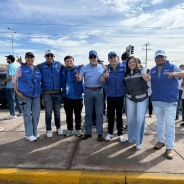Acude Rafa Loera con su equipo a activación del PAN