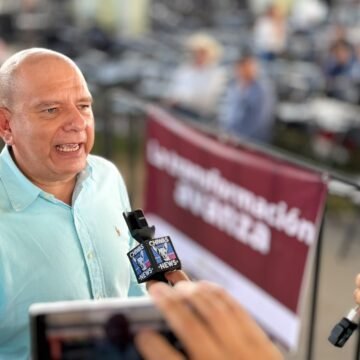 Destaca Cuauhtémoc Estrada inversión educativa y mejora salarial durante visita de Claudia Sheinbaum a Ciudad Juárez