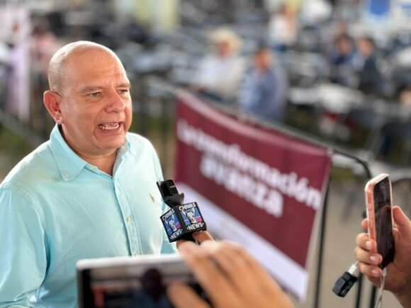 Destaca Cuauhtémoc Estrada inversión educativa y mejora salarial durante visita de Claudia Sheinbaum a Ciudad Juárez