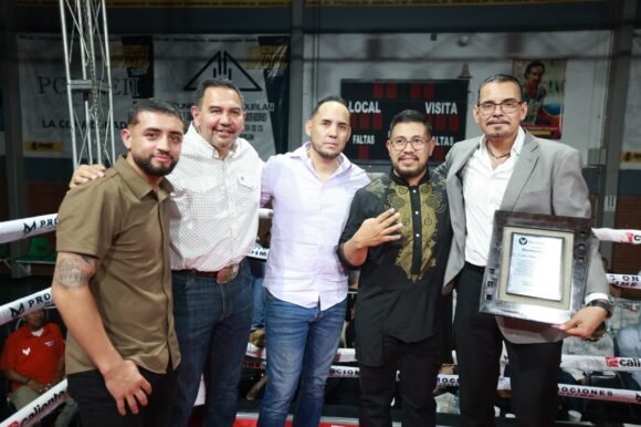 IMG-20260920-WA0002 Cruz Pérez Cuéllar reconoce talento del boxeo en Nuevo Casas Grandes