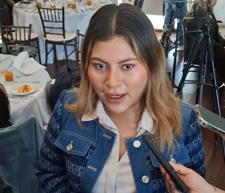 PT mantiene respaldo a Andrea Chávez pese a ausencia de Adán Augusto