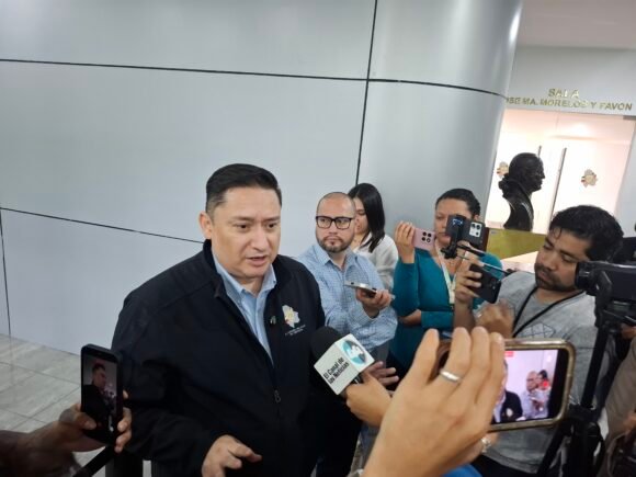 “La soberbia de Morena no alcanza a ver que los juarenses repudian un gobierno de la corrupción”: Alfredo Chávez