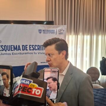 Roberto Fuentes descarta pedir licencia para sumarse a campaña de Marco Bonilla