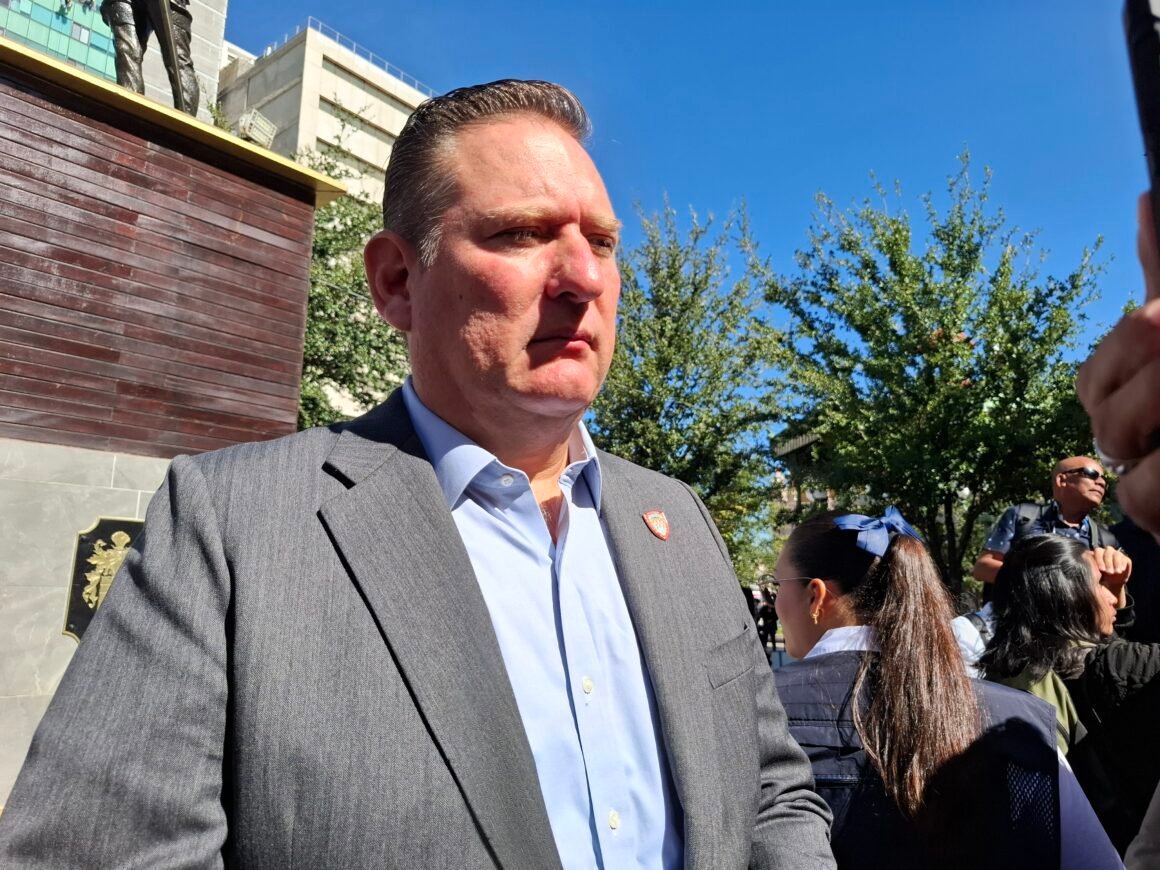“Que reconozcan que la regaron”: Olson exige corregir política de salud federal