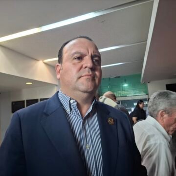 20261013_105959 Siguen negociaciones para reunir 22 votos para llevar al Pleno dictamen de Fiscalía Autónoma: PRI