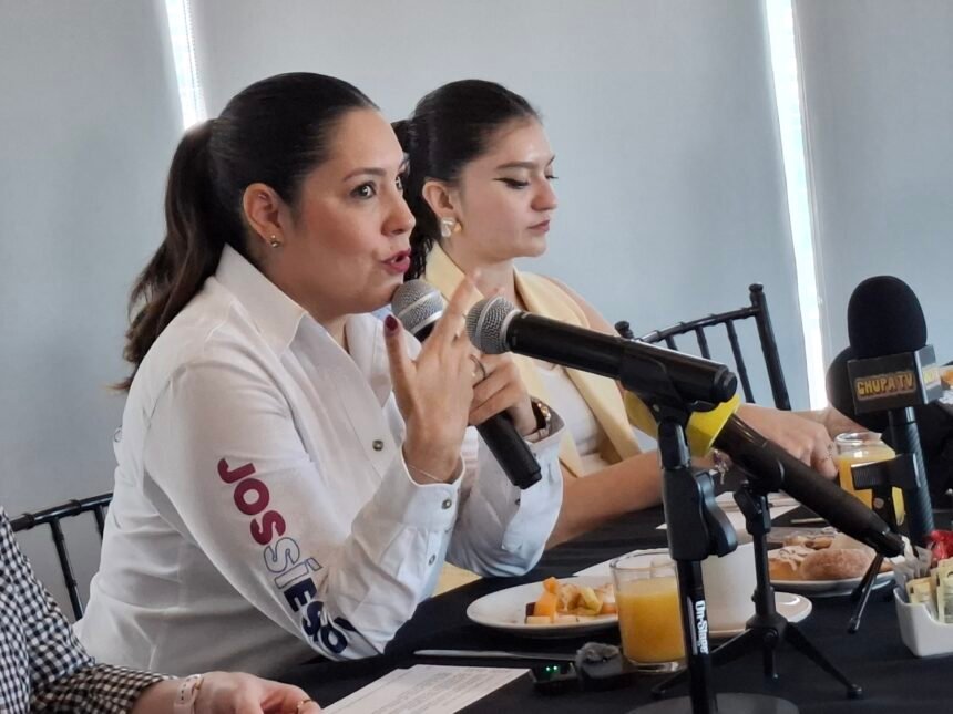 Joss Vega señala a gente de Rafa Loera en protesta contra el “dedazo”