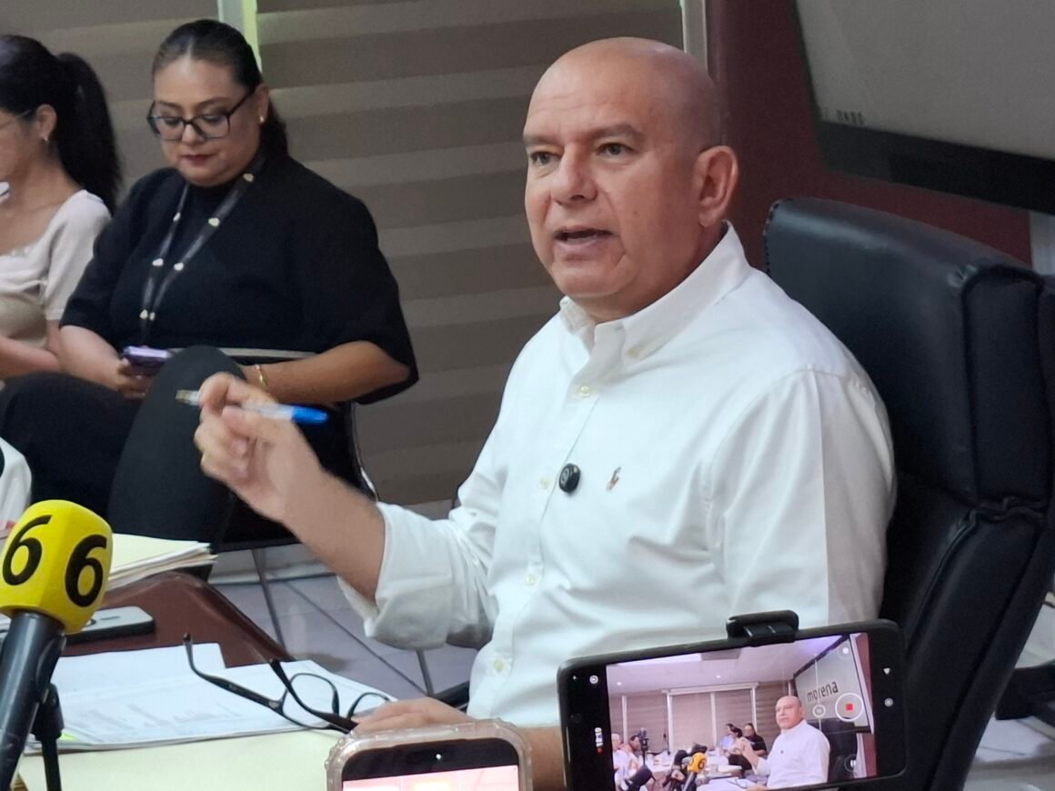 20261028_104012 “Se ve chiquito”: Estrada critica a Bonilla por insultar a Morena
