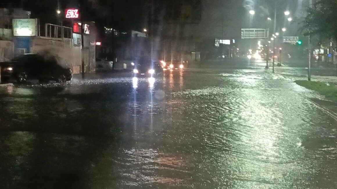 Implementa SSPE operativo de apoyo ciudadano ante lluvia registrada en la ciudad