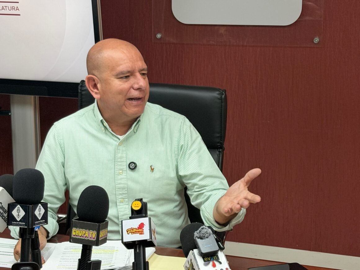 “La Fiscalía lo tendrá que aclarar”, dice Estrada sobre otros posibles cargos contra Jáuregui