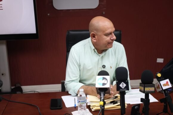 IMG-20261021-WA0050 Estrada atribuye ausencia de Brighite a tareas de organización de Morena en el estado
