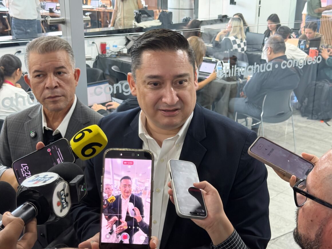 “Se quedan calladitos y guardan silencio cómplice”: Alfredo Chávez