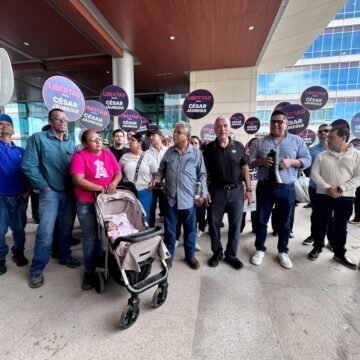 Panistas llaman “carroñero” a Santiago de la Peña y lo invitan a exigir la libertad de Jáuregui